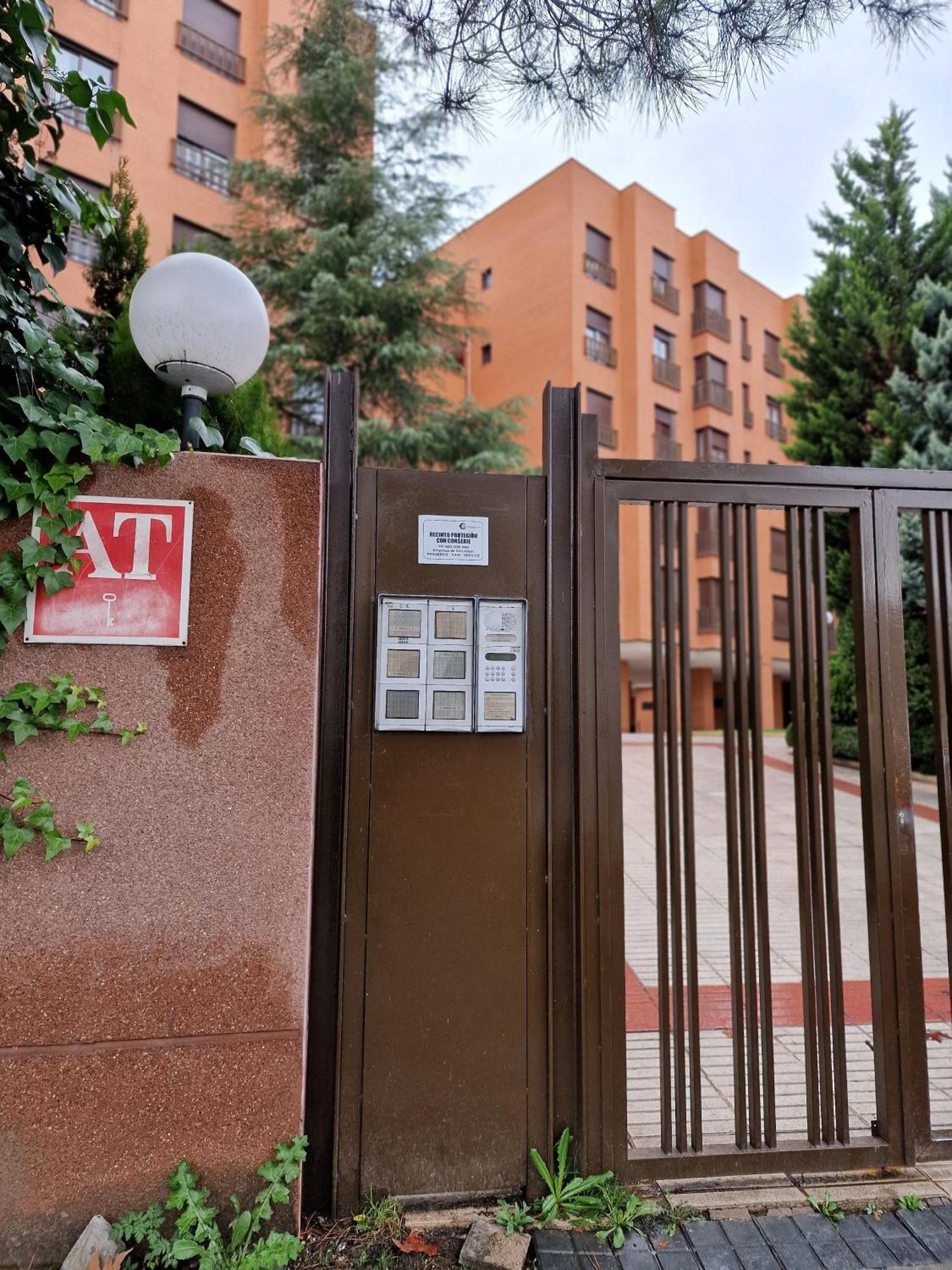 Samaniego, Piscina Y Garaje Junto Civitas Metropolitano Y Aeropuerto Madrid Exterior foto